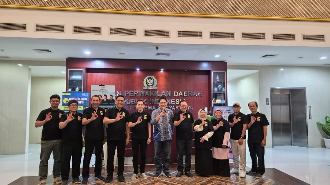 Ketua Steering Committee JHF #3 Ahmad Syauqi Soeratno bersama jajaran panitia di Kantor Perwakilan DPD RI Daerah Istimewa Yogyakarta